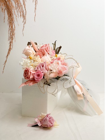 TRULY YOURS ( Preserved Flowers ) 