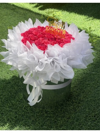QUEEN PINK ROSES