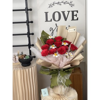 GRANDUER (SOAP FLOWERS)