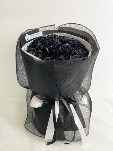 BLACK ROMANCE (SOAP FLOWERS)